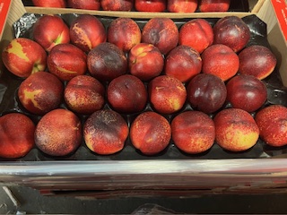 NECTARINE BLANCHE CAL 26 + -  4 KG